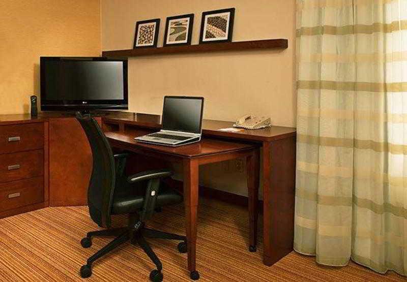 Riggs Washington Dc Hotel Exterior photo A typical work desk in a Residence Inn
